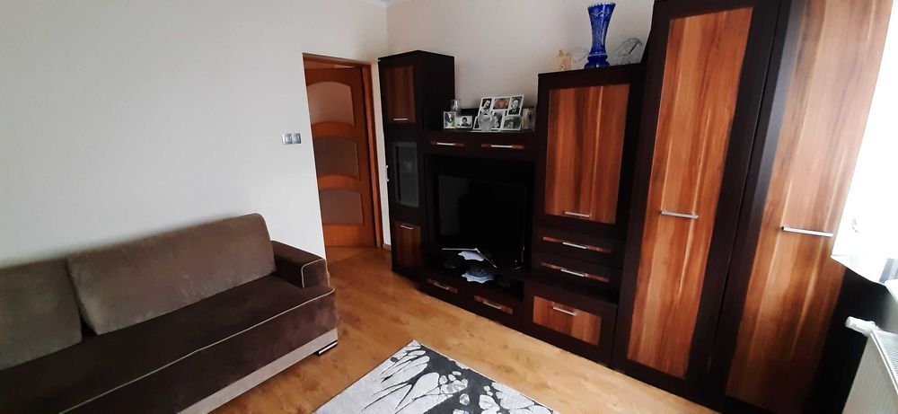 Sprzedam siedlisko : 2 domy + budynki gospodarcze