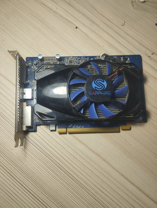Відеокарта Sapphire Radeon HD 7750 на 2 g пам'яті