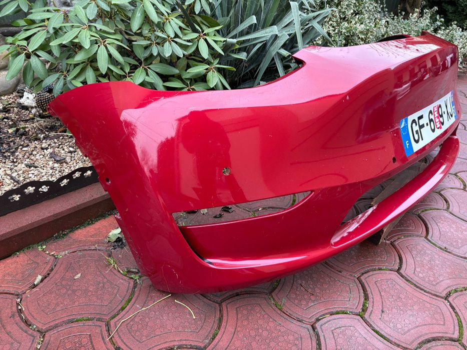 Бампер передній Tesla Model Y під парктронік