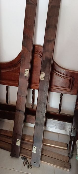 Estrutura de cama de solteiro madeira mogno