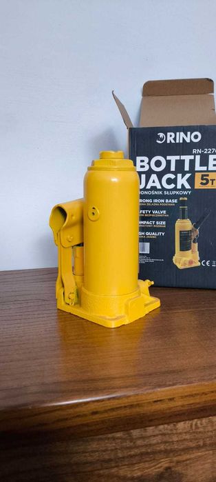 Podnośnik hydrauliczny słupkowy lewarek samochodowy warsztatowy Rino5T