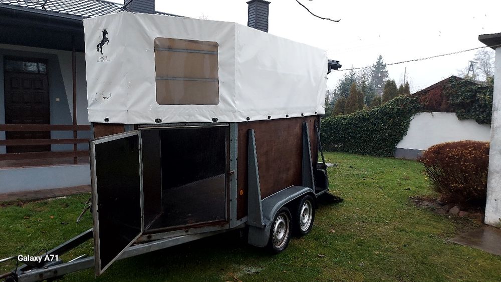 Przyczepka na 2 konie