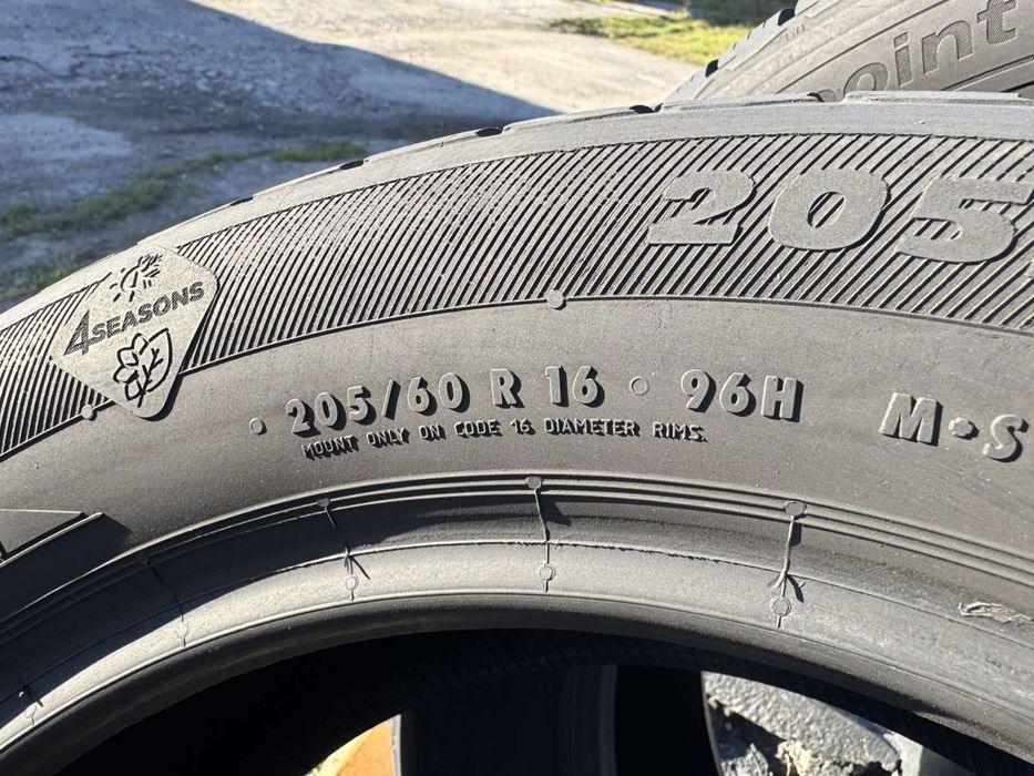 Майже нові всеснзонні шини Point•S 205/60 R-6