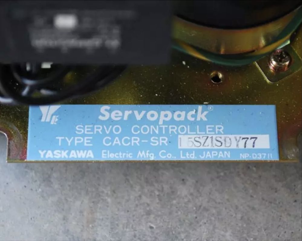 Сервопривід сервоконтролер Yaskawa CACR-SR15SZ1SDY77