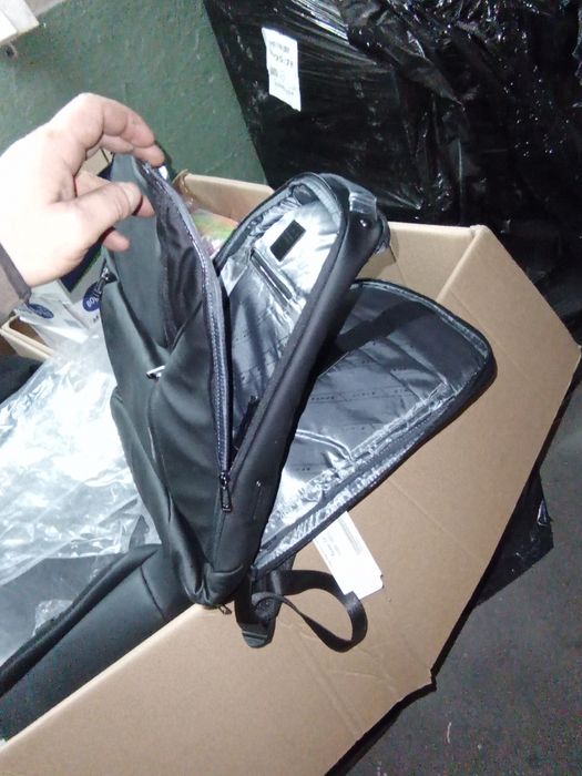 Plecak biznesowy z przegrodą na laptopa i dokumenty