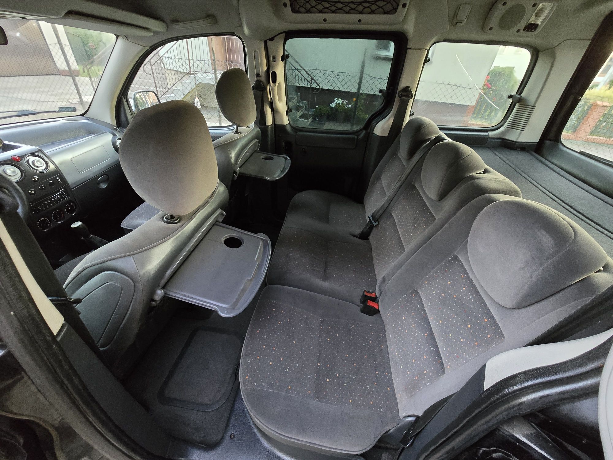 Citroen Berlingo 1.6hdi 90km  bez dpf i dwumasy/Tempomat /Hak