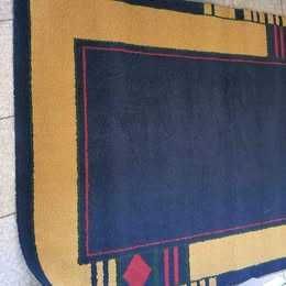 Tapete 120x180 em bom estado