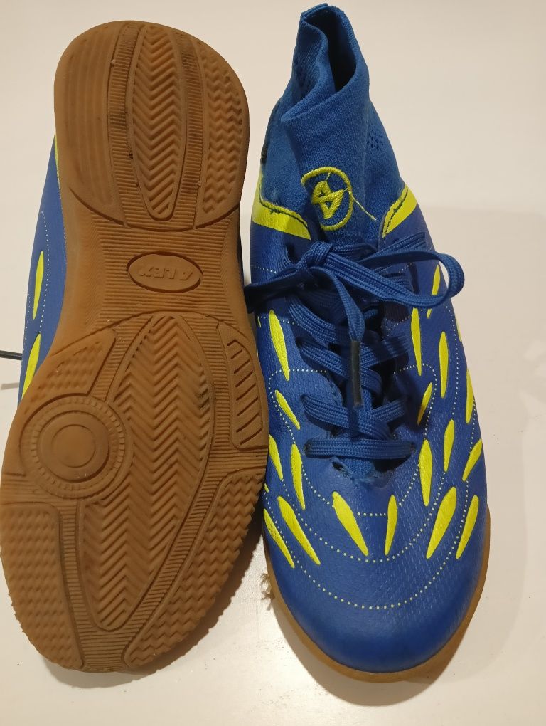 Buty halówki ze skarpetą nowe r.30