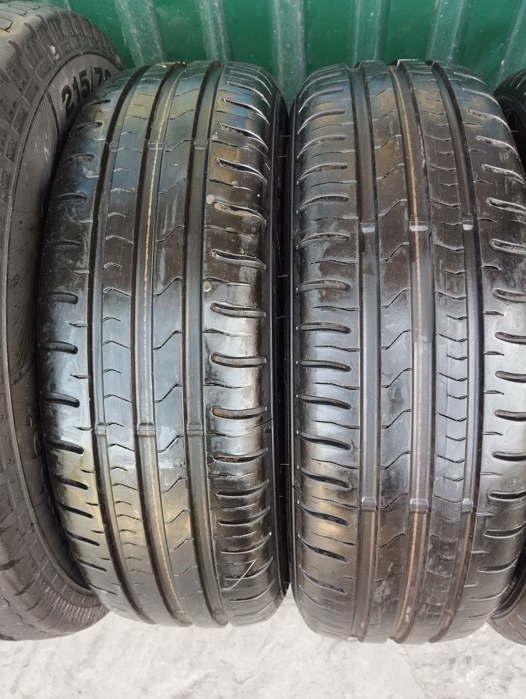 Пара літніх шин Falken 185/65/15
