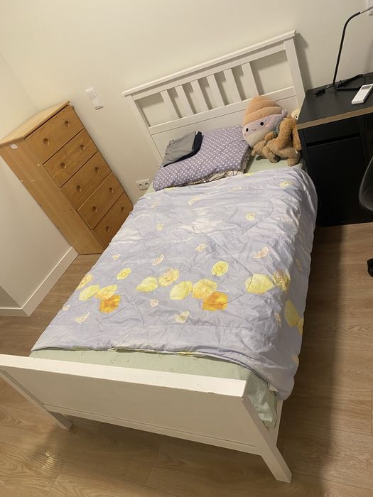 Cama solteiro branca