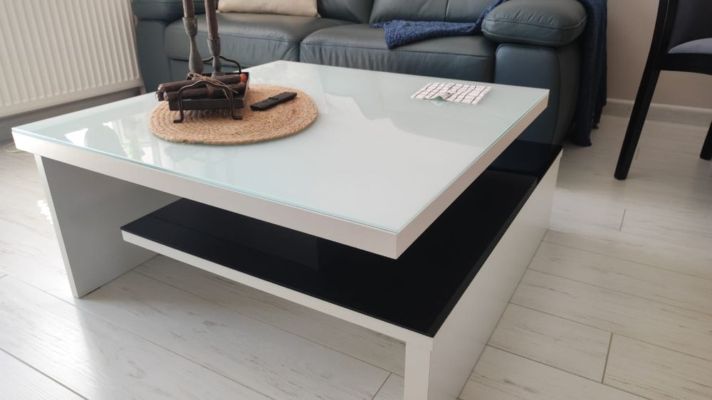 Stolik kawowy drewno i szkło