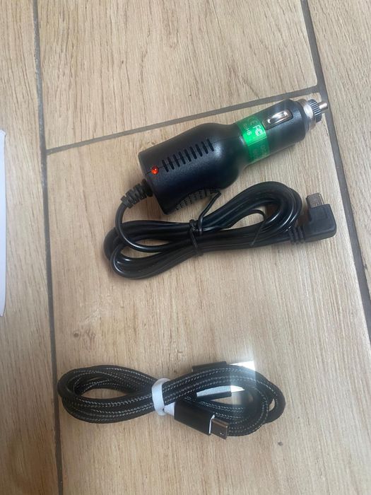 GPS de camião ou carro novo dentro de caixa