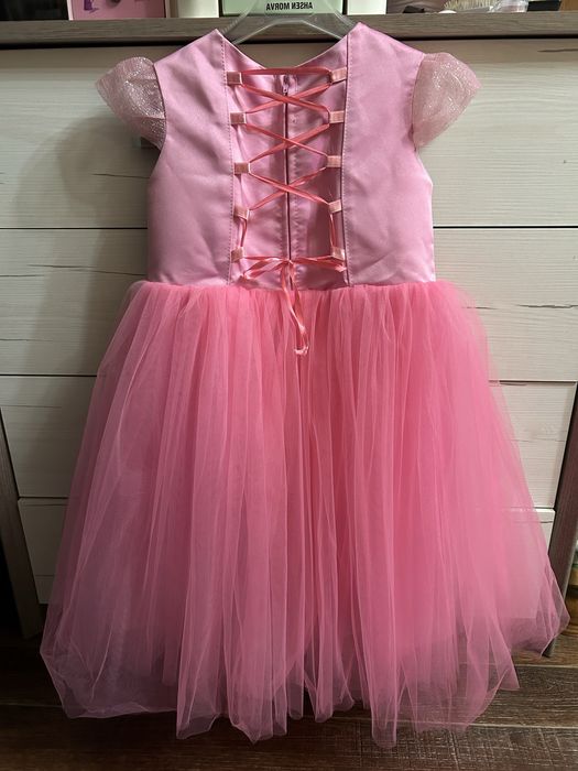 Сукня святкова на дівчинку 4-5 р