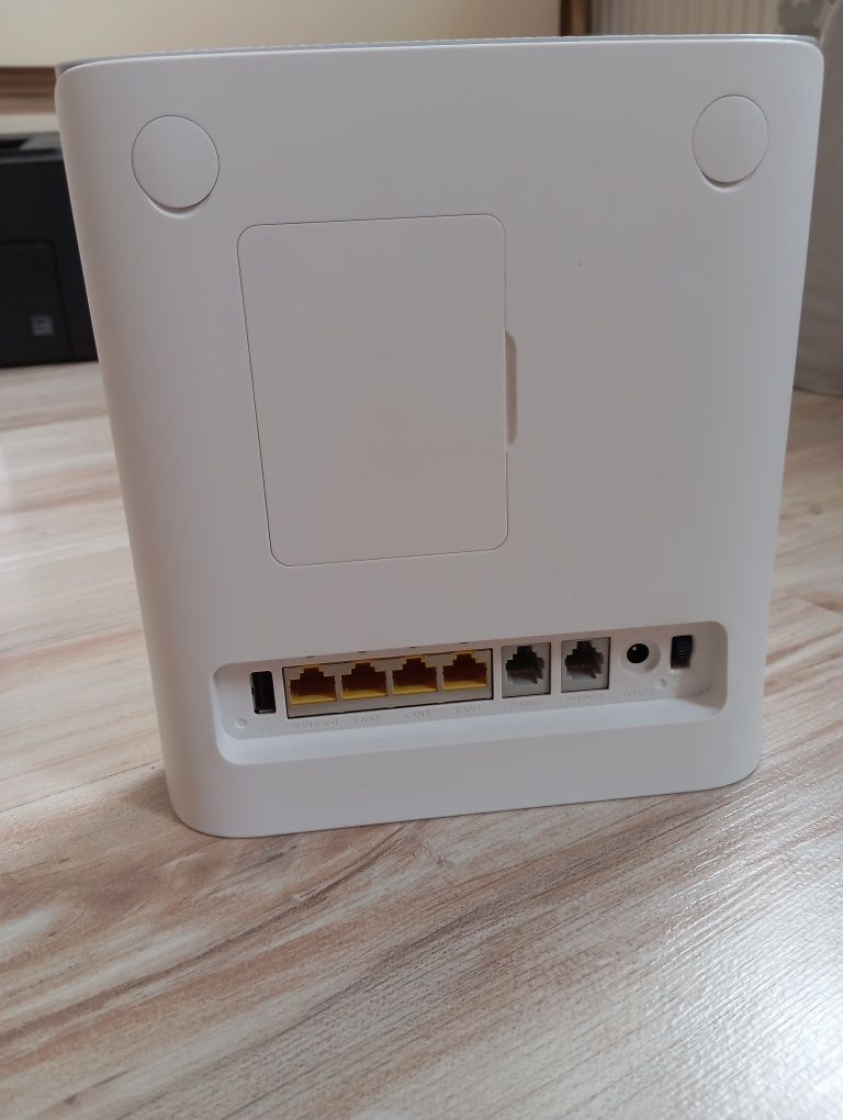 Router ZTE MF286R