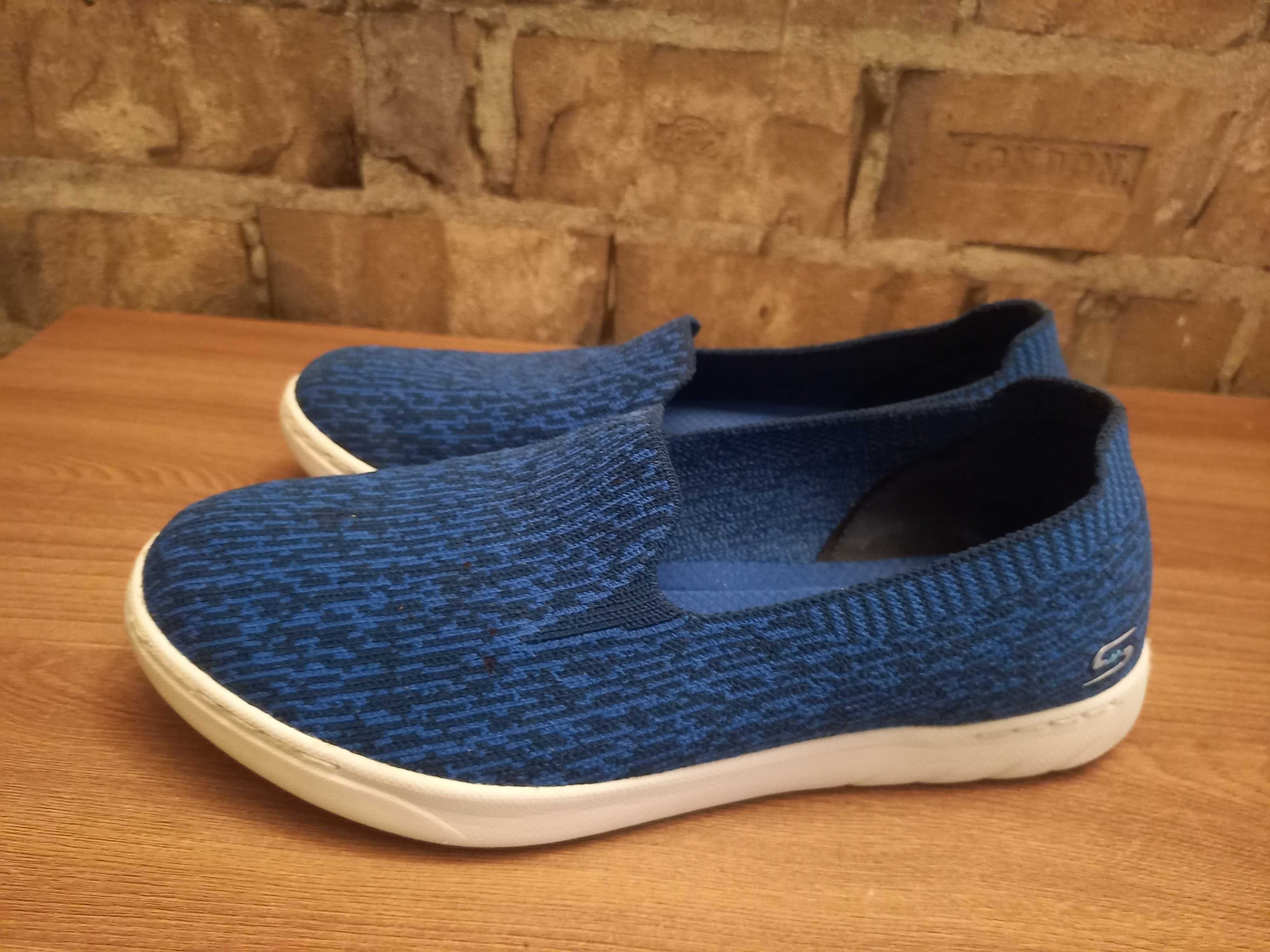 Женские мокасины и слипоны Skechers Memory Foam.