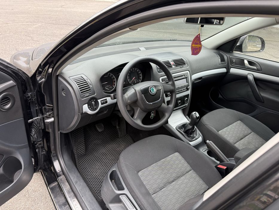 Продам автомобіль шкода актавія A5