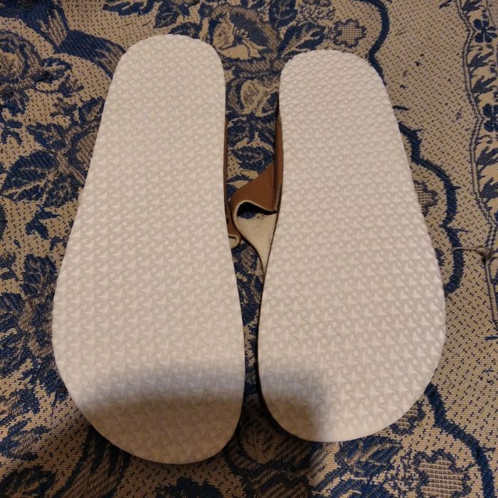 Шлепки босоножки Женские новые через пальчик