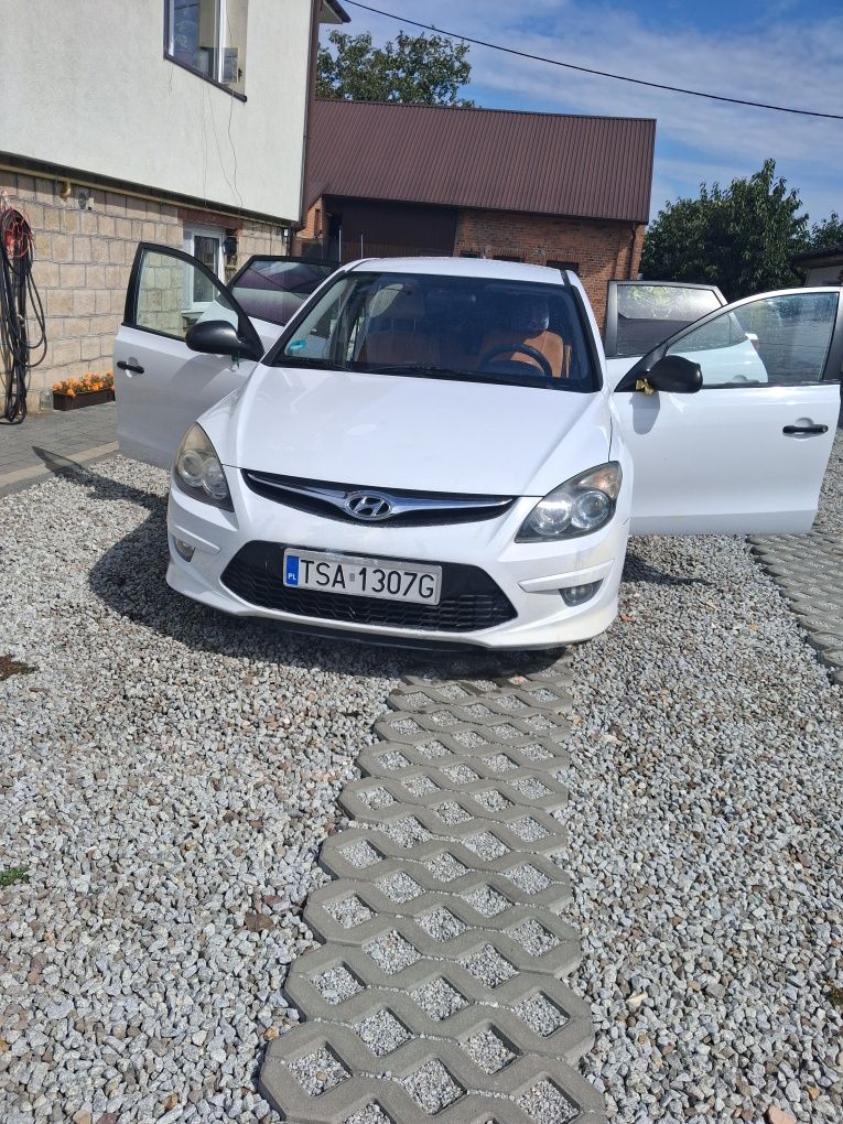 Hynday i30 2010disel 1.6poj