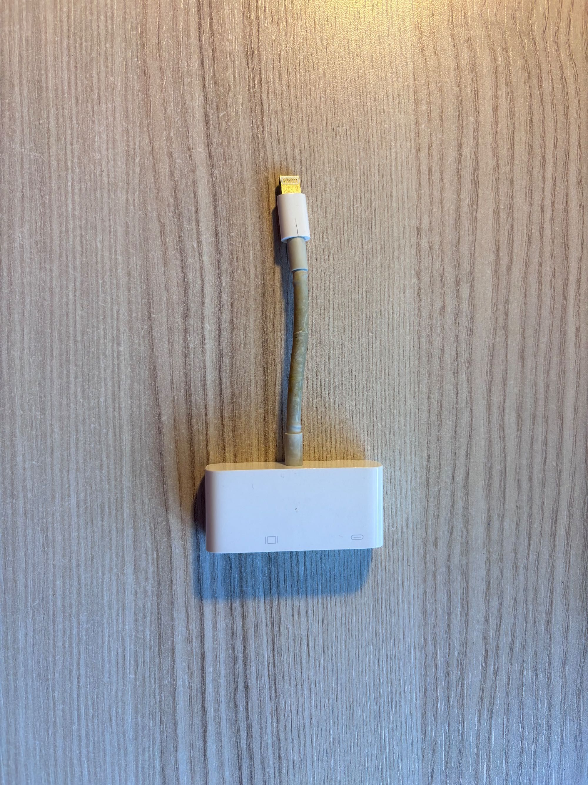 oryginalna przejściówka Apple Lightning vga