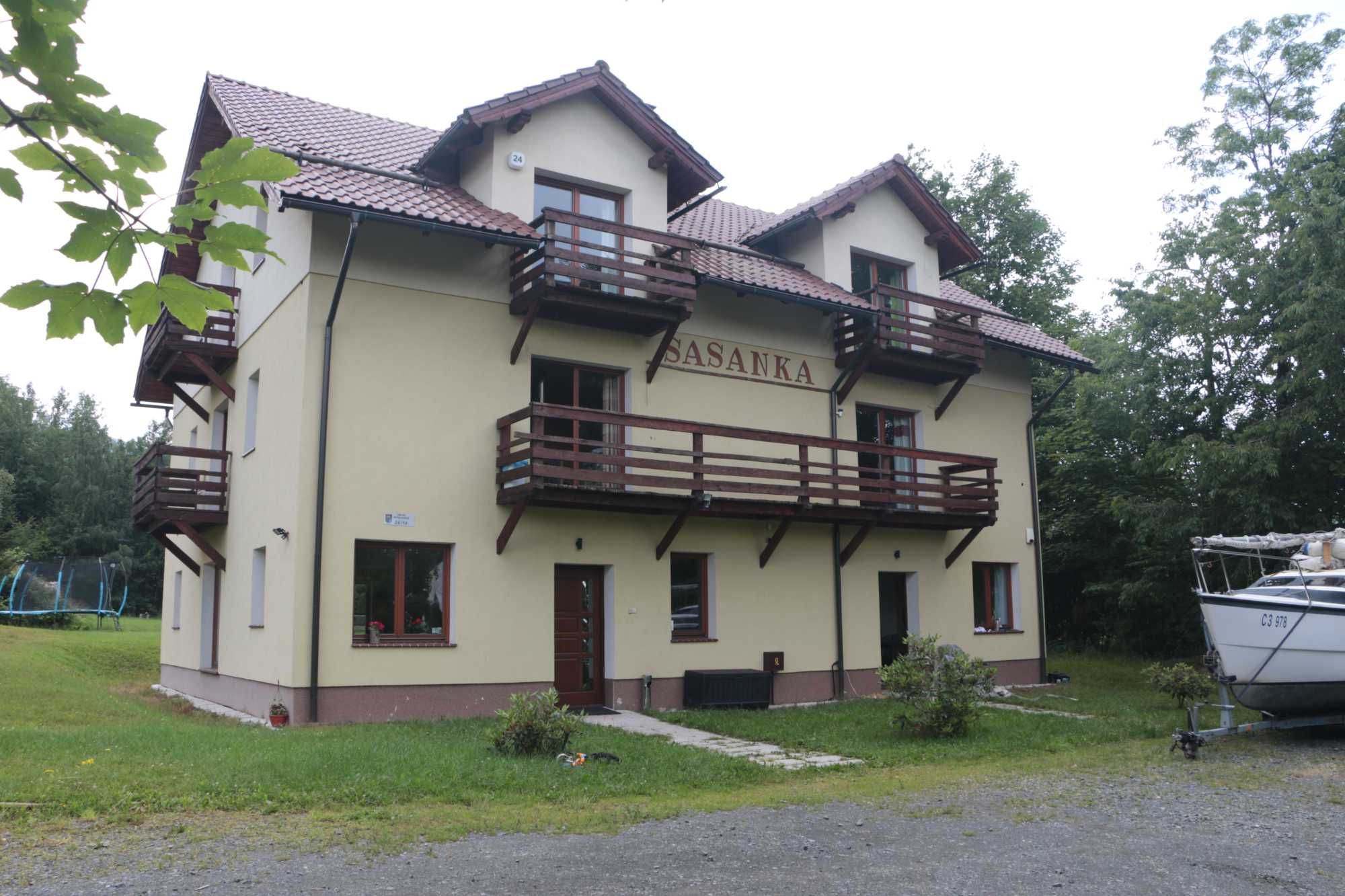 Willa Sasanka /pokoje i studia rodzinne z łazienkami