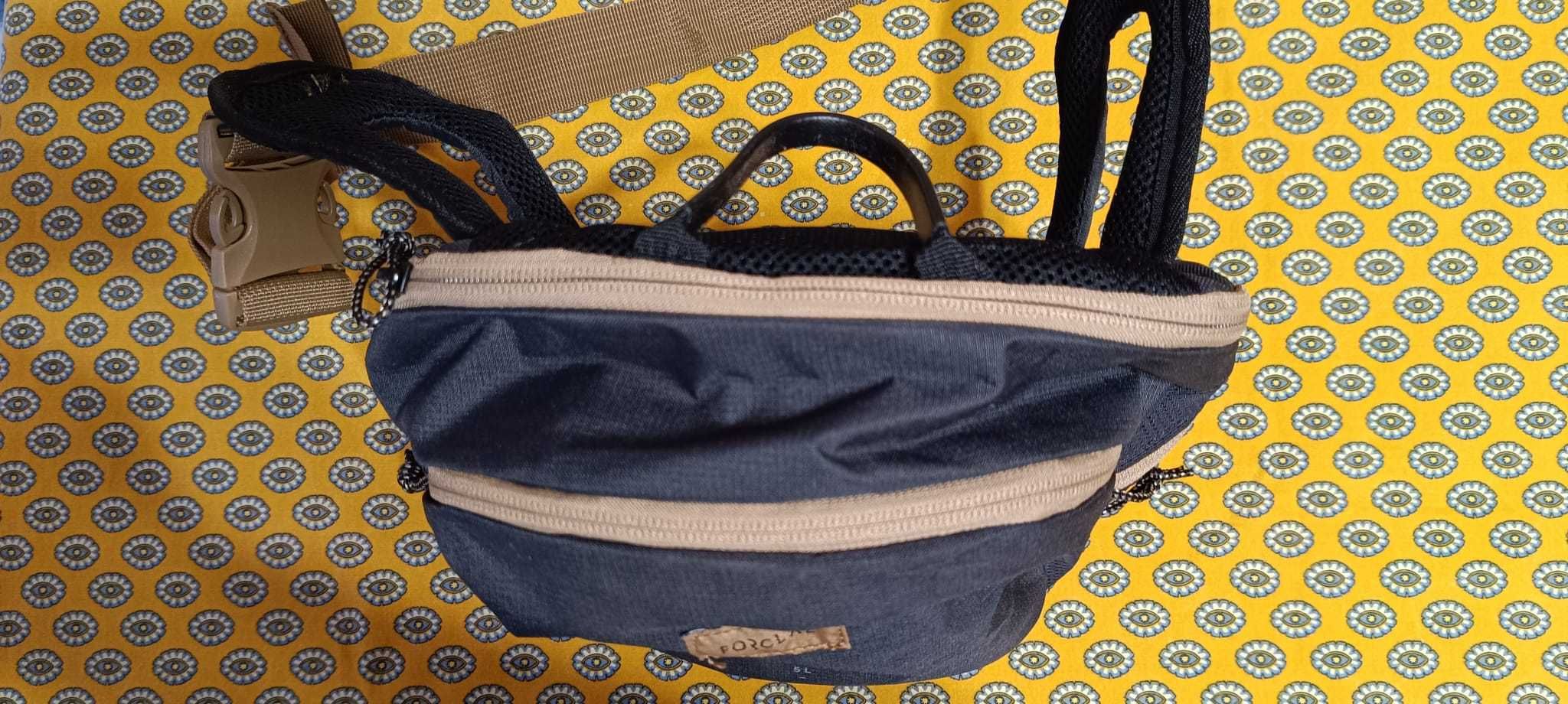 Funcional bolsa de cintura preta FORCLAZ 5l