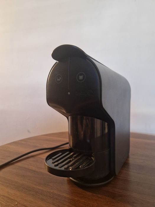 Máq.Cápsulas Delta Q Quick Antracite