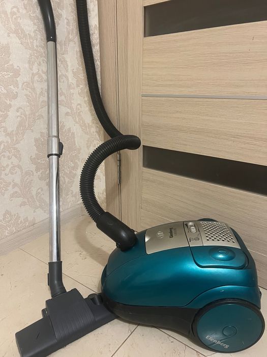 Пилосос Elenberg1 1500W