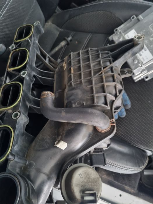 Kolektor ssący Ford Mondeo Mk4 smax 2.0 benzyna 136koni cmax 2008 odma