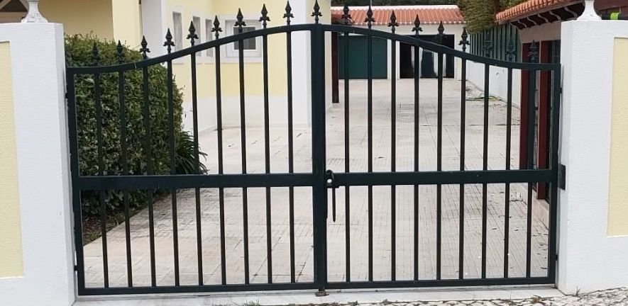 portões para a frente