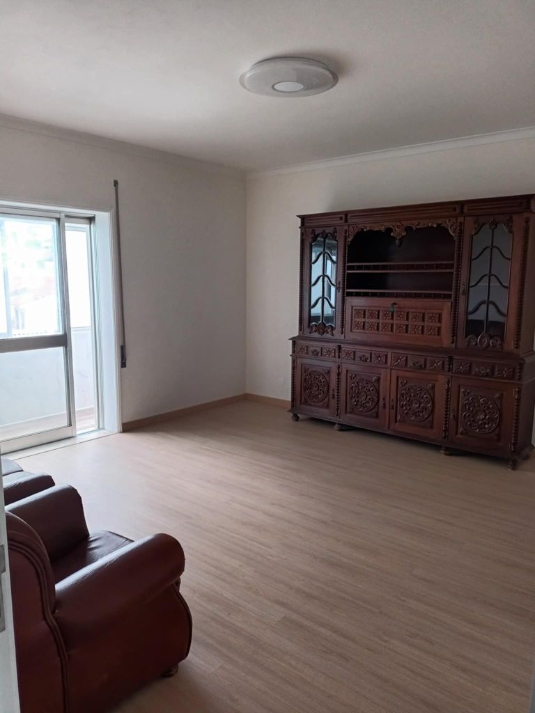 Apartamento T3 C/Garagem Negócio Particular sem mediação imobiliária