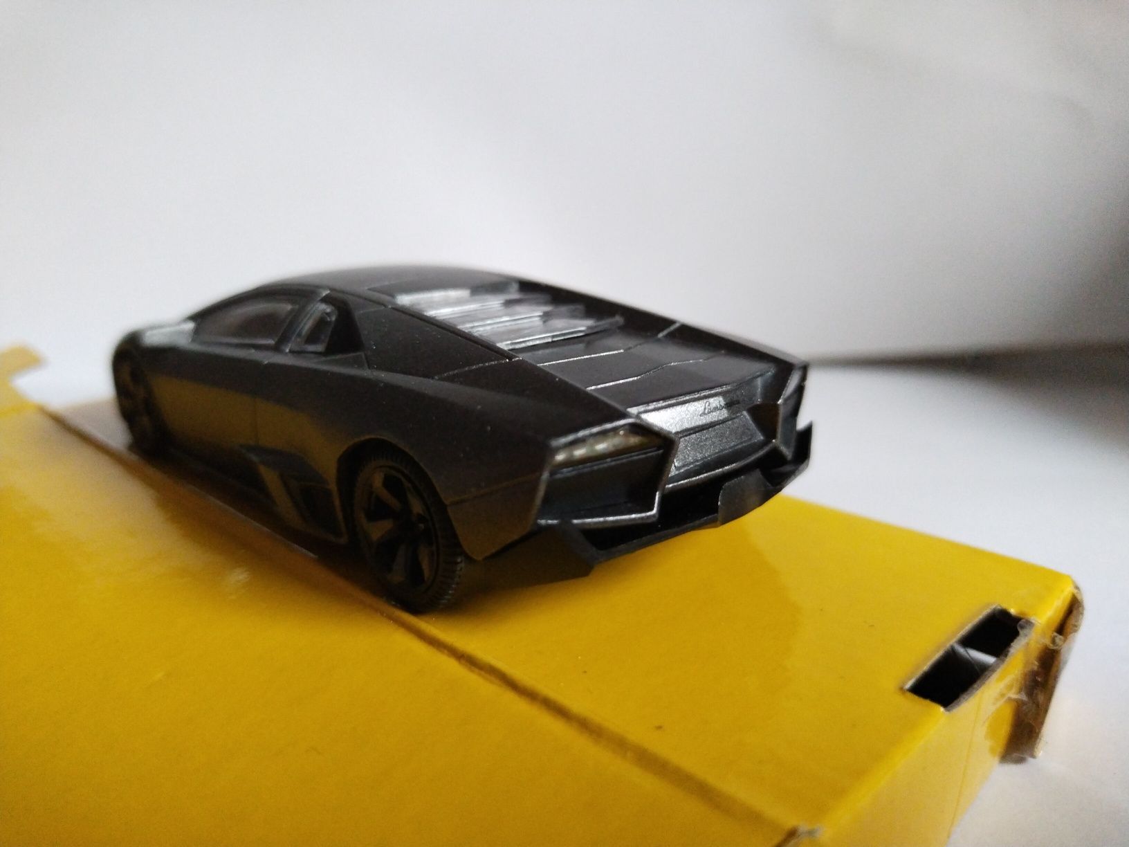 Модель 1/43..Lamborghini.