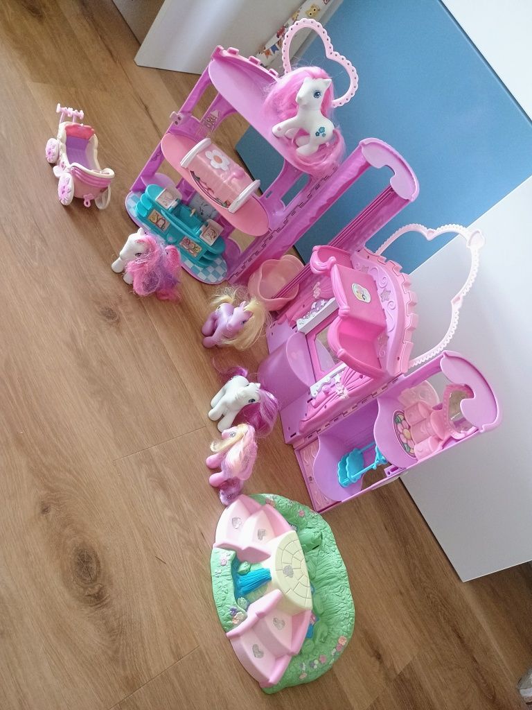 Zamek i kucyki Pony