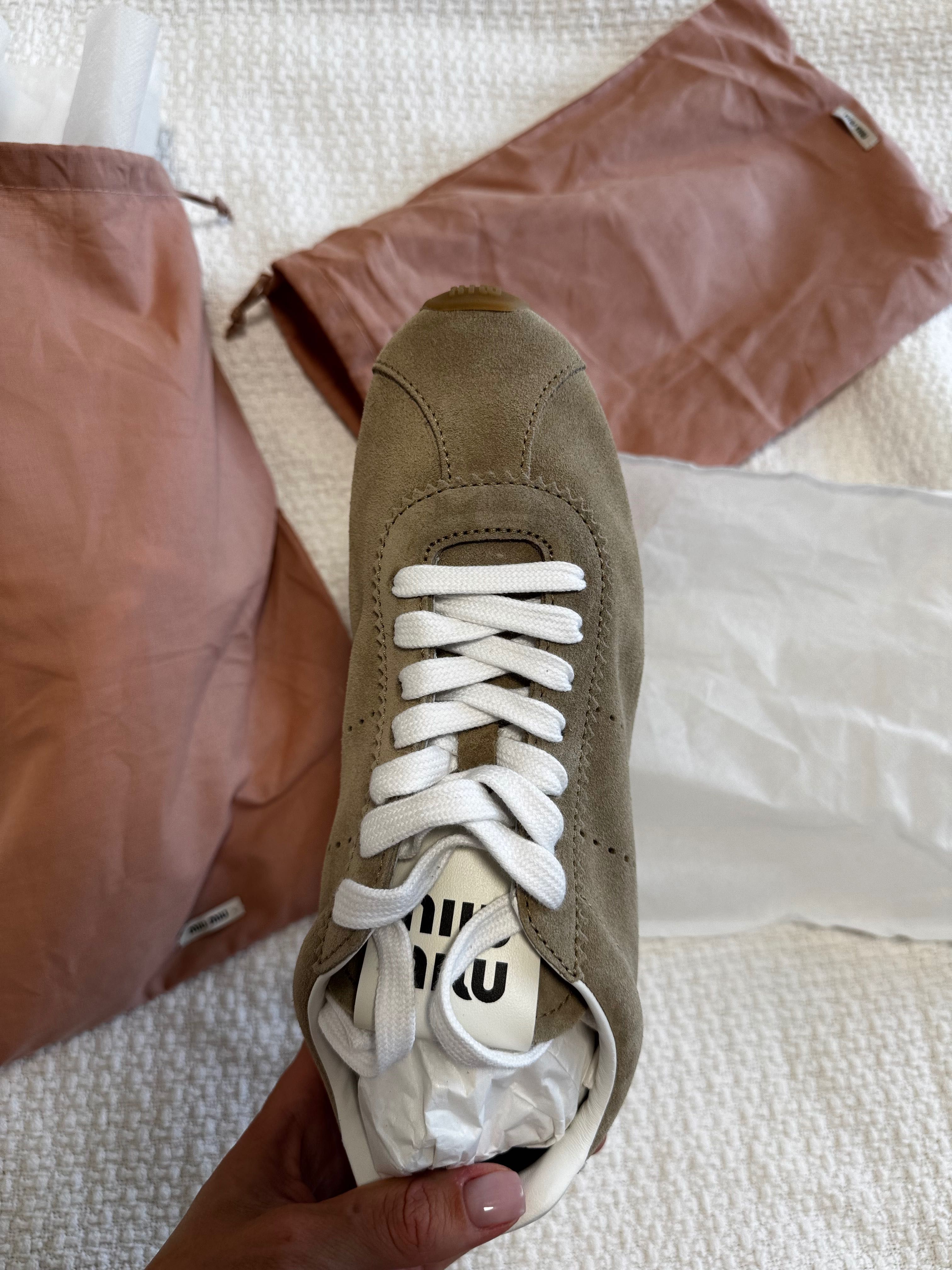 Кросівки Miu Miu Plume suede sneakers