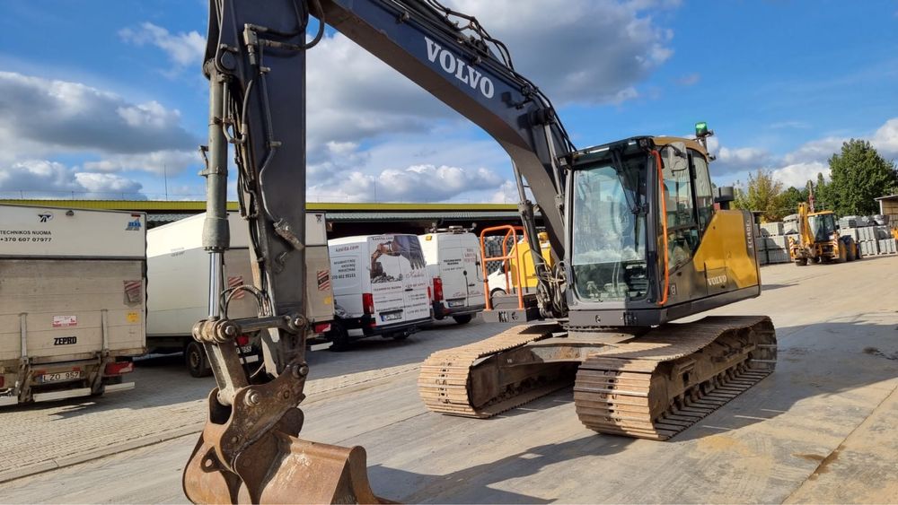 Продам экскаватор Volvo EC 140 EL , 2017 г