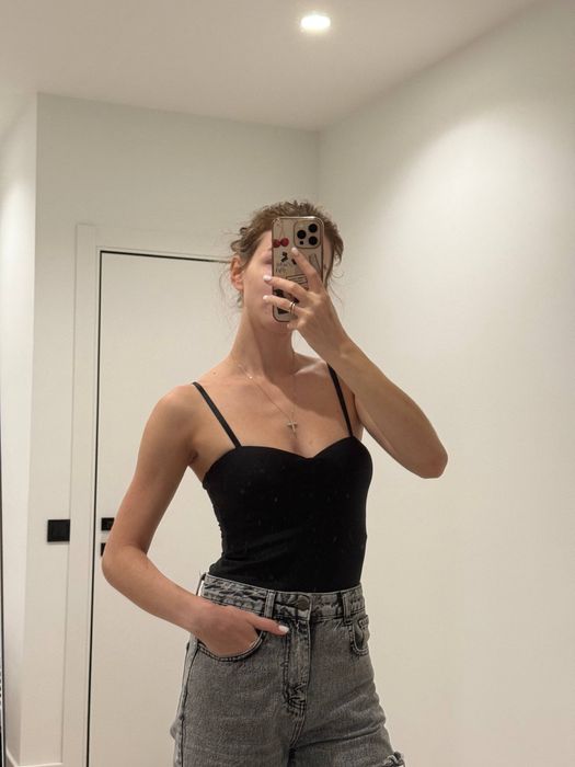 Боді чорне з вшитим бюстом пушап  Розмір С ( може бути на М)