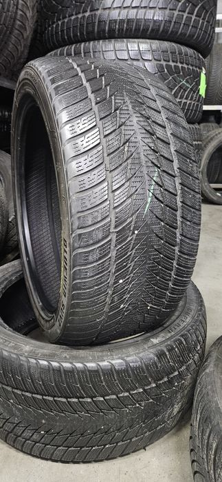 Пара зимових 275 40 r20