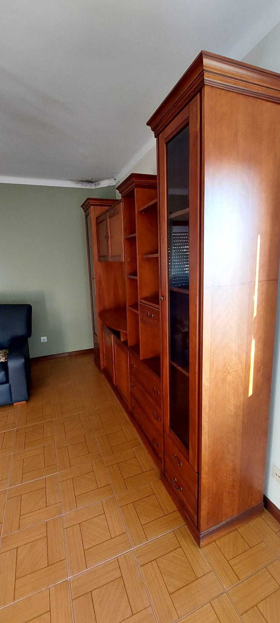 Vendo Móvel de Sala em Cerejeira, em bom estado