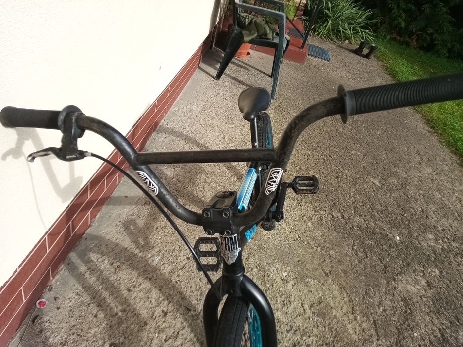 Niebieski BMX bicycle co.