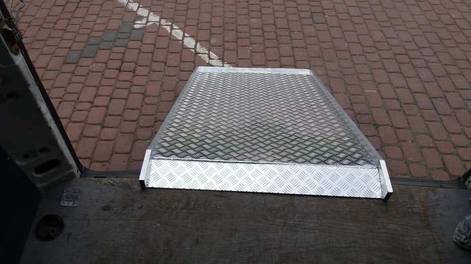 Najazd  rampa  podjazd  aluminium  platforma