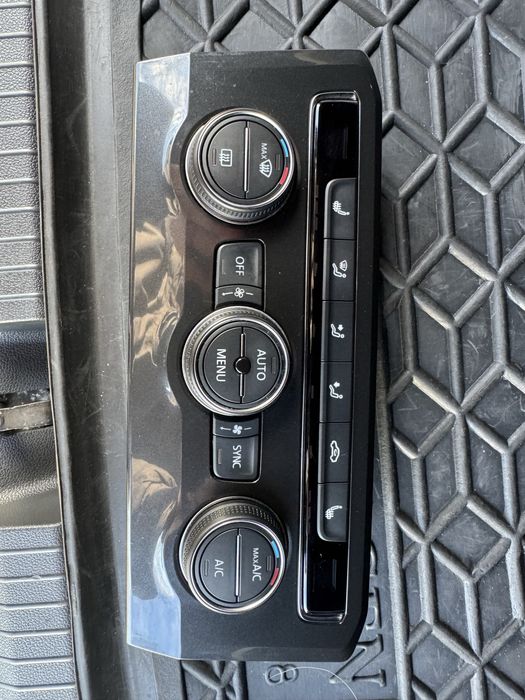 Блок управління кліматом Tiguan 5NN907044A