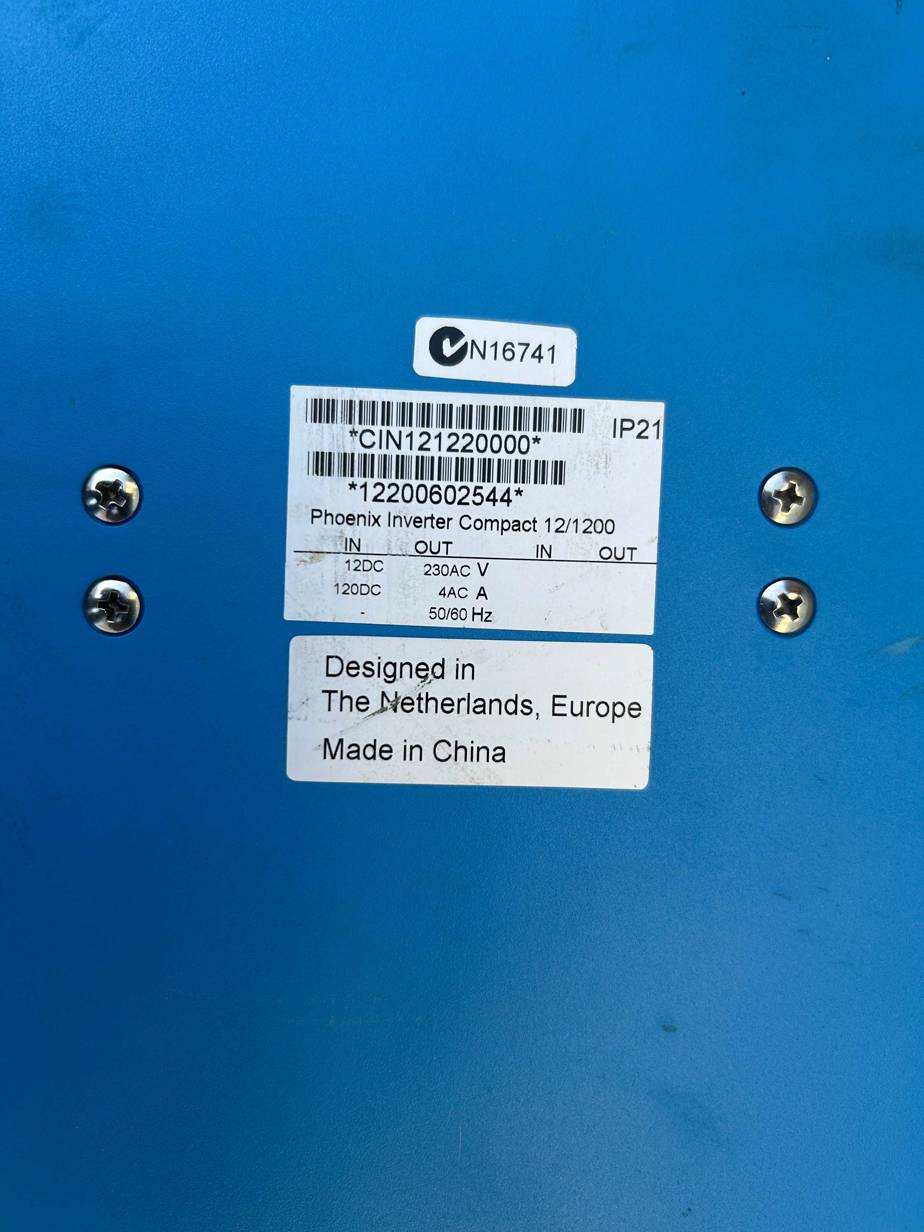 інвертор перетворювач напруги victron energy Phoenix Inverter
