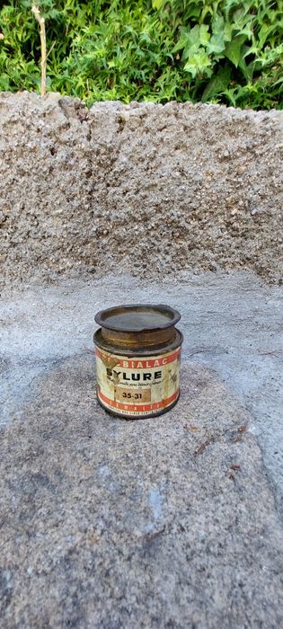 Lata antiga Robbialac