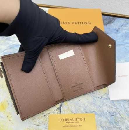 LOUIS VUITTON Victorine portfel