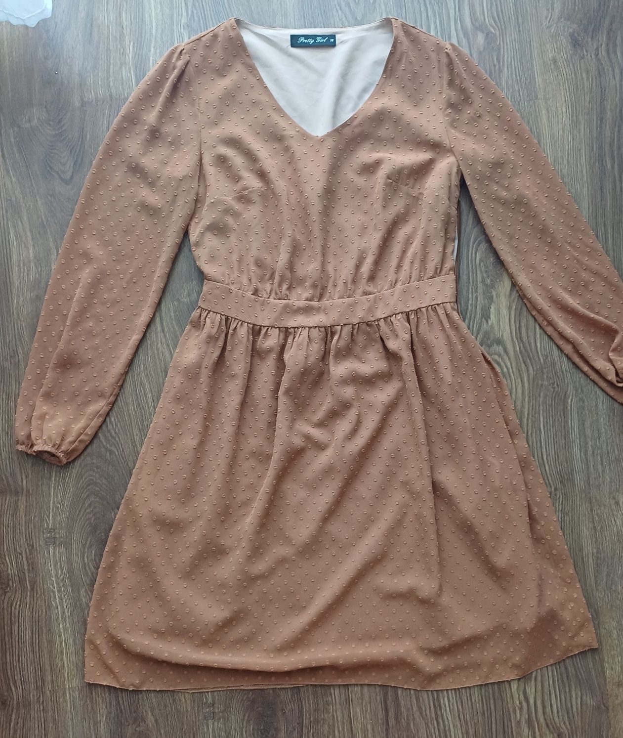 Elegancka sukienka plumeti M