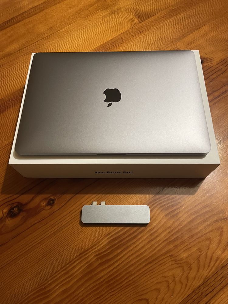 MacBook 13 PRO 2017 + adaptador HyperDrive