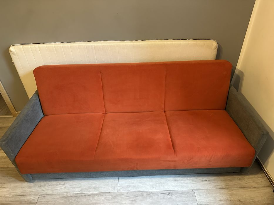 Wersalka/kanapa w dobrym stanie