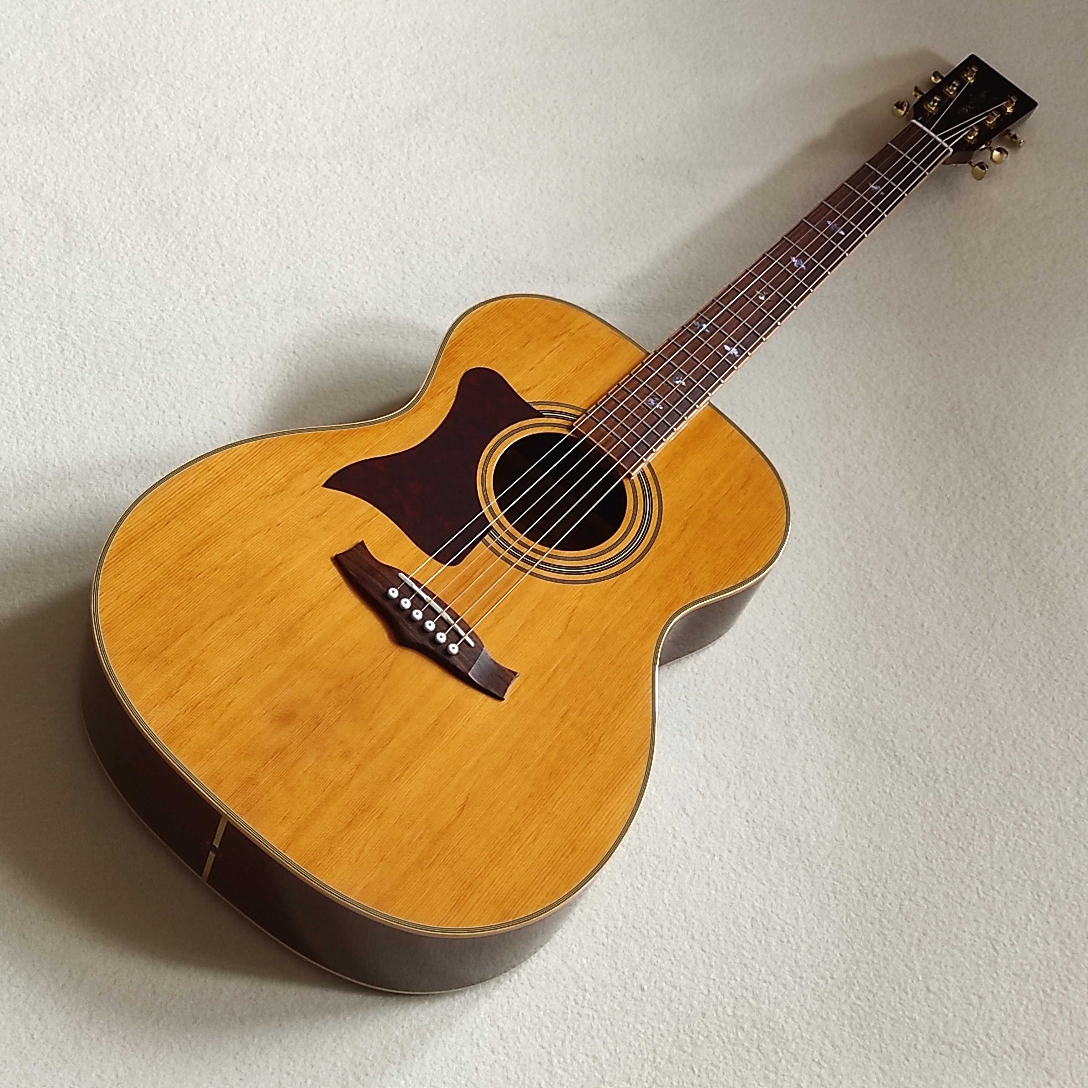 Leworęczna gitara akustyczna Tanglewood TW170AS-LH, kopia Martin 00-18