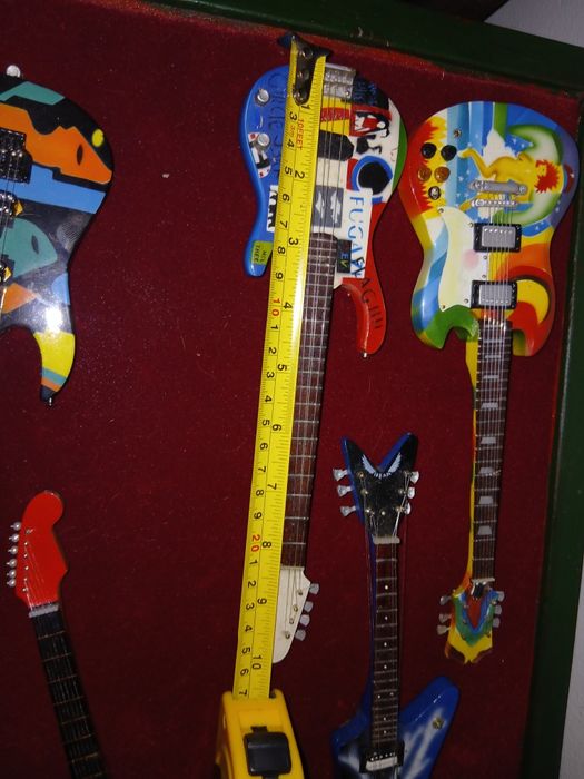 Minitura de giutarra 15 € cada