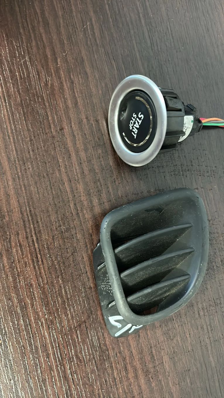 przycisk start stop  kratka nawiewu  RENAULT LAGUNA II 8200004282     (92/4)