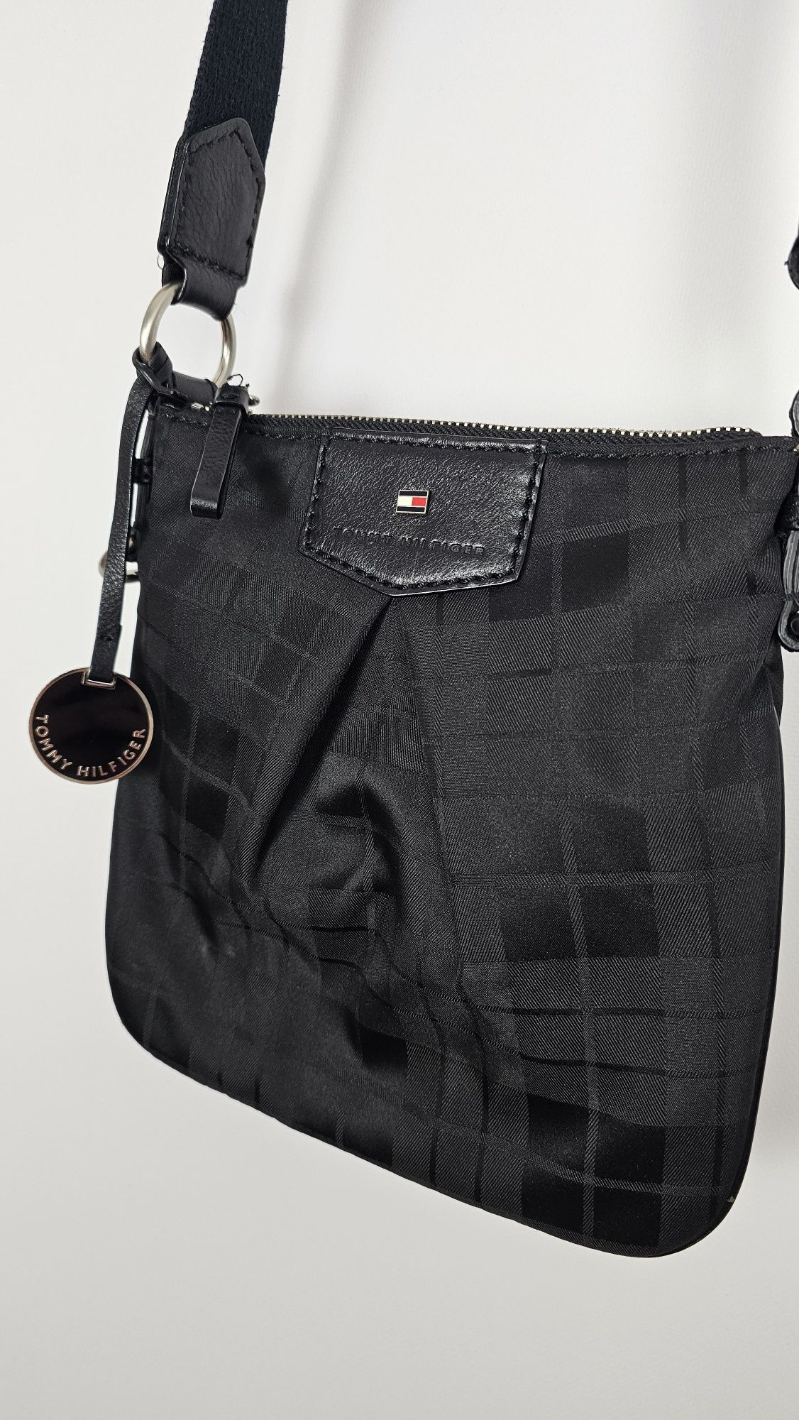 Torebka damska listonoszka Tommy Hilfiger